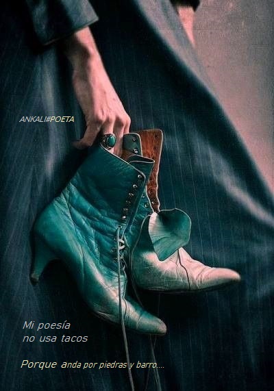 MI POESIA NO USA TACOS