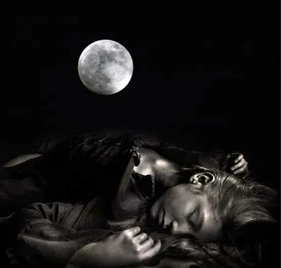 662248d309283abac977a53b4406578e--luna-moon-darkness-falls