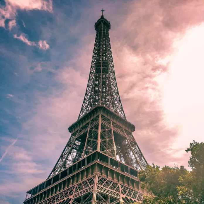 Torre-Eiffel-en mexico-posdata-digital-press