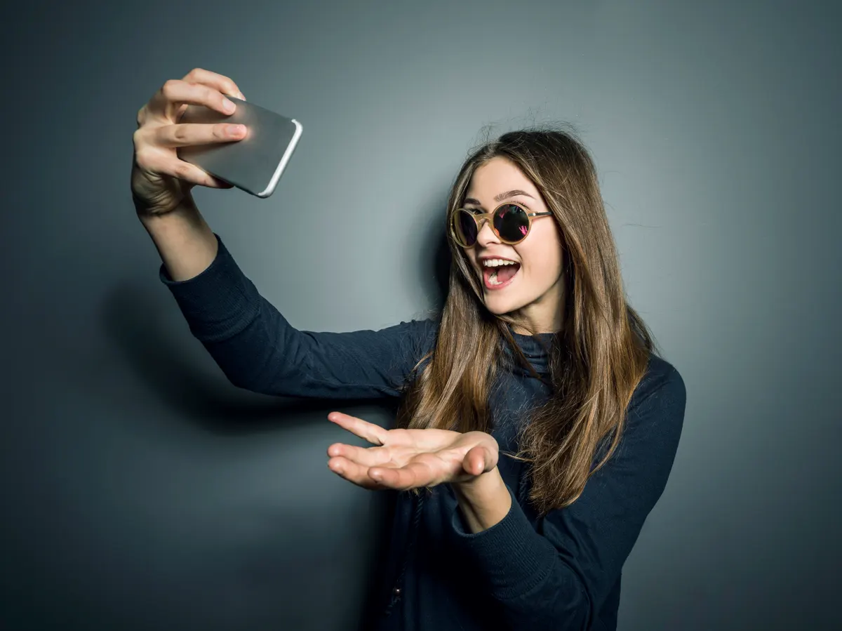 ¿cuál es el origen de la "selfie"?posdata-digital-press