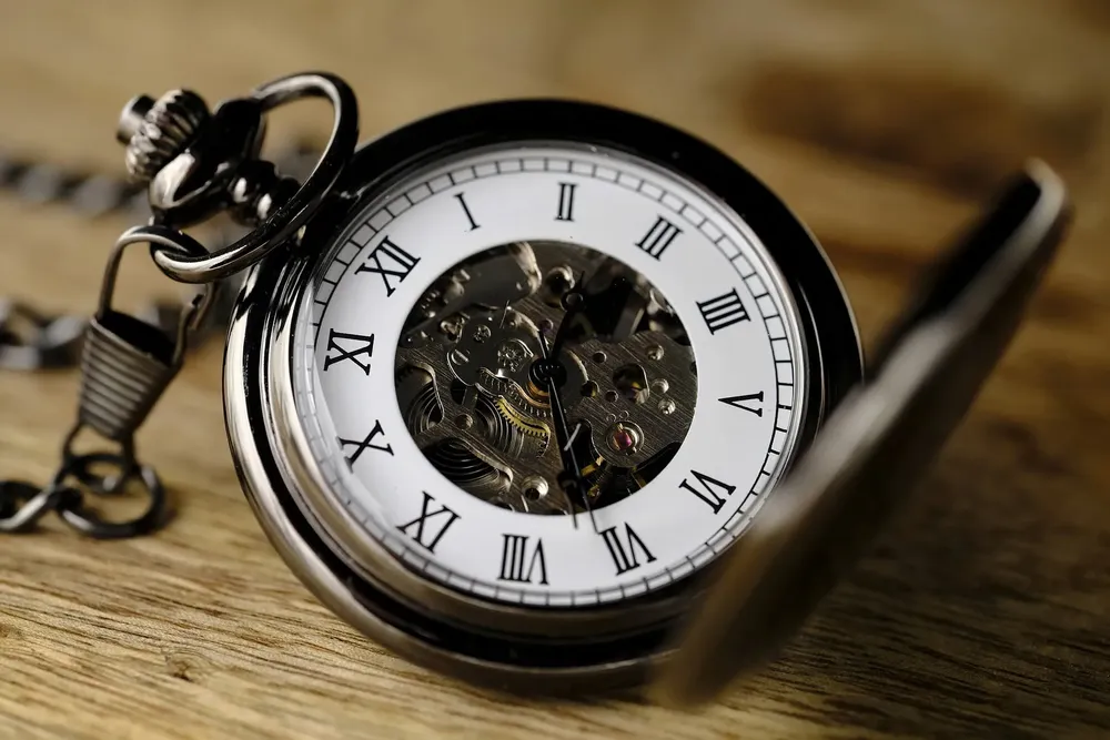 Soy yo-el reloj-poema-posdata digital press